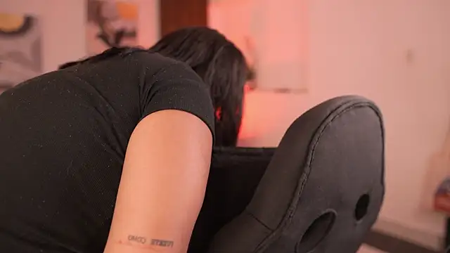 Snapshot of SheylaBakerr chatting on 20, 11, 2025 SheylaBakerr online show from 20, 11, 2025