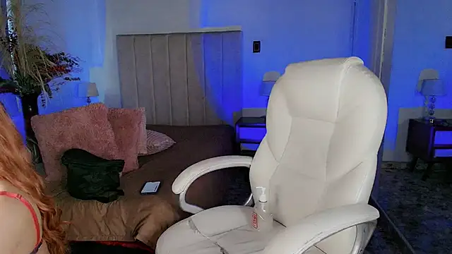 Snapshot of Ezraa1 chatting on 18, 11, 2025 Ezraa1 online show from 18, 11, 2025