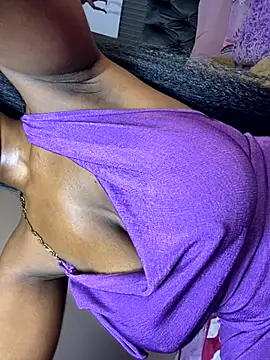 Snapshot of Candy-Heart chatting on 10, 11, 2025 Candy-Heart online show from 10, 11, 2025