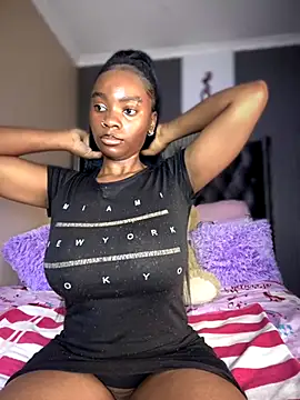 Snapshot of Candy-Heart chatting on 13, 11, 2025 Candy-Heart online show from 13, 11, 2025