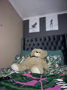 Candy-Heart online show from 9, 1, 2026