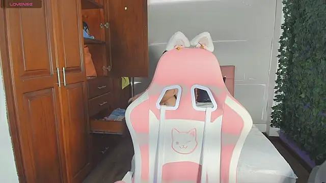 Snapshot of emmars_ chatting on 5, 11, 2025 emmars online show from 5, 11, 2025