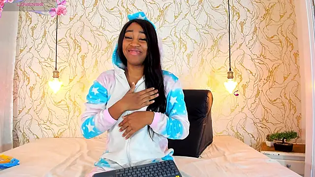 NATALIE PARKERR online show from 8, 10, 2025