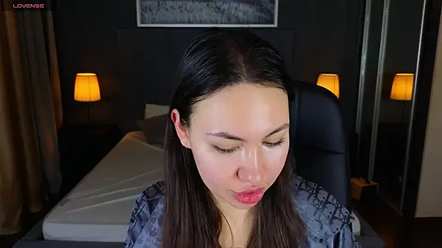 GIGI BENNET online show from 15, 12, 2024