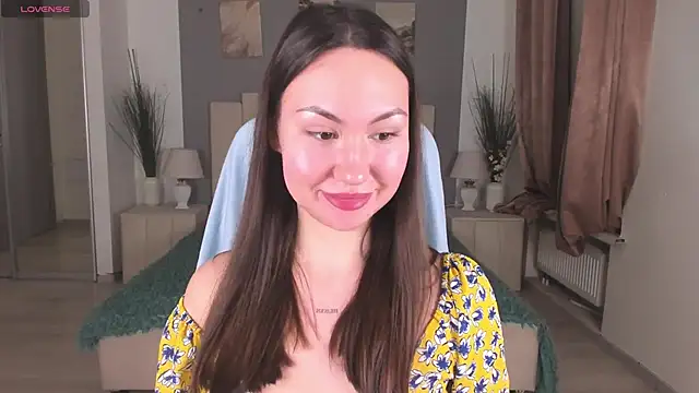 GIGI BENNET online show from 15, 12, 2024