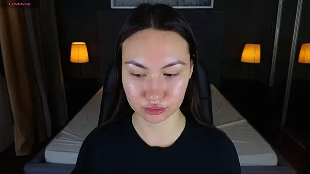 GIGI BENNET online show from 18, 12, 2024