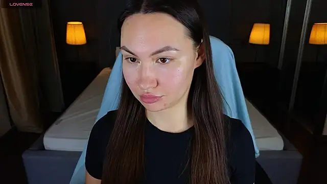 GIGI BENNET online show from 18, 12, 2024