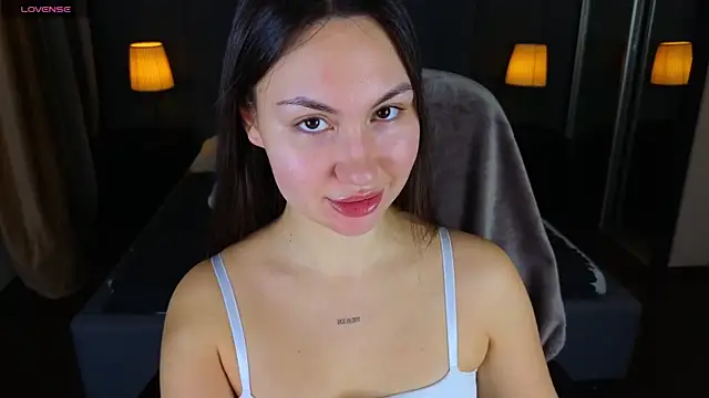 GIGI BENNET online show from 20, 12, 2024