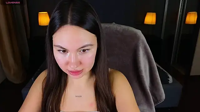 GIGI BENNET online show from 20, 12, 2024