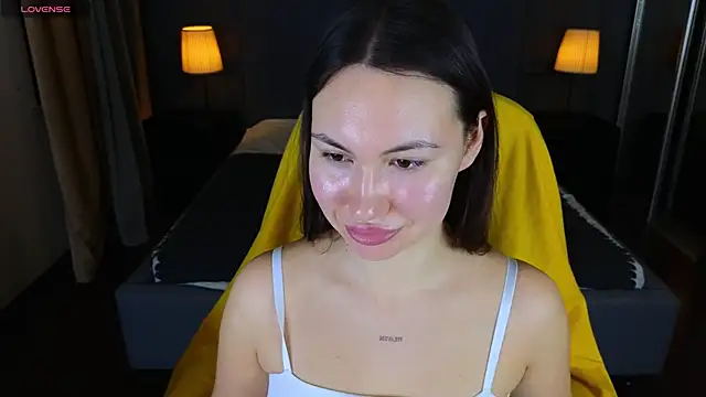 GIGI BENNET online show from 22, 12, 2024