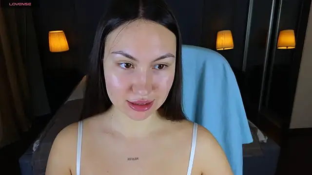 GIGI BENNET online show from 24, 12, 2024