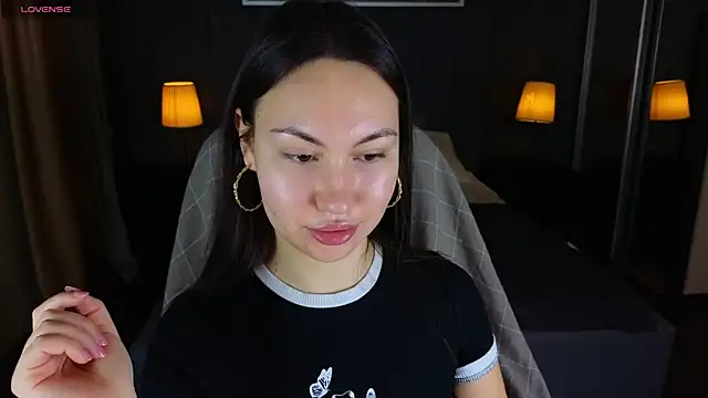 GIGI BENNET online show from 29, 12, 2024