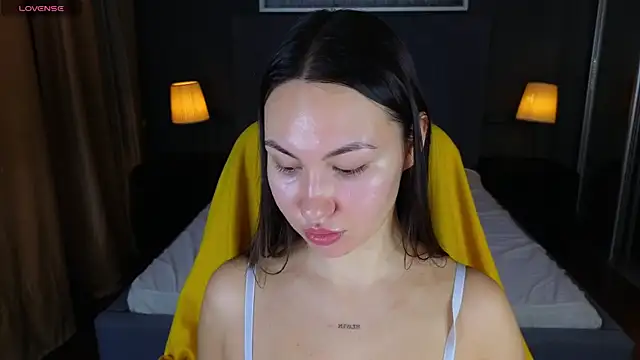 GIGI BENNET online show from 30, 12, 2024