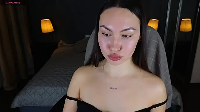 GIGI BENNET online show from 18, 1, 2025