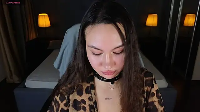 GIGI BENNET online show from 23, 1, 2025