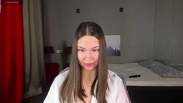 GIGI BENNET online show from 18, 2, 2025