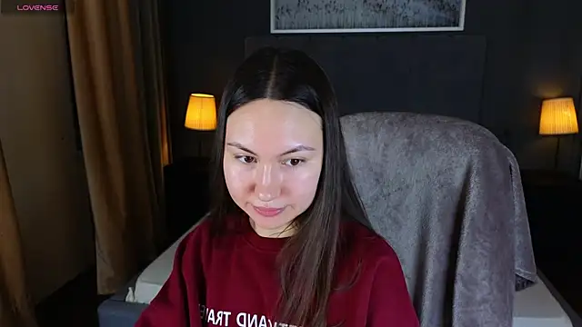 GIGI BENNET online show from 19, 2, 2025