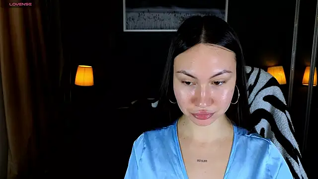 GIGI BENNET online show from 21, 2, 2025