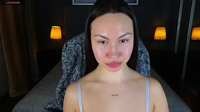 GIGI BENNET online show from 28, 2, 2025