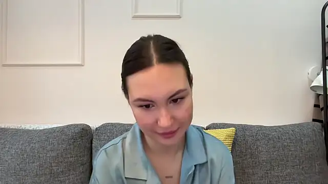 GIGI BENNET online show from 3, 3, 2025