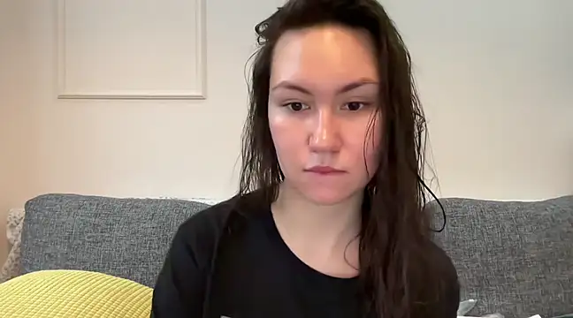 GIGI BENNET online show from 6, 3, 2025