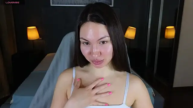 GIGI BENNET online show from 13, 3, 2025