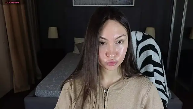 GIGI BENNET online show from 22, 3, 2025