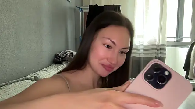 GIGI BENNET online show from 13, 9, 2025