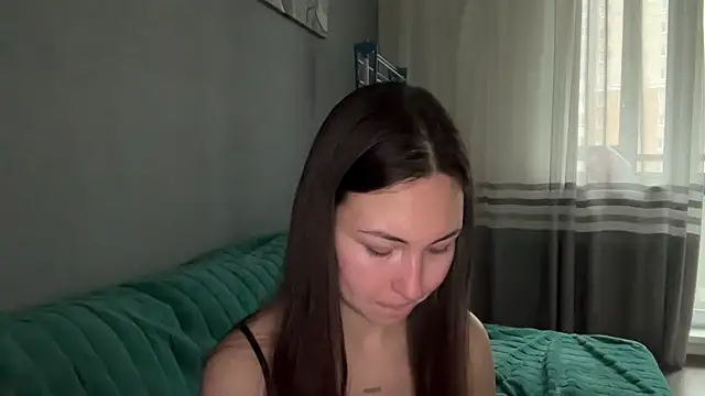 GIGI BENNET online show from 19, 9, 2025