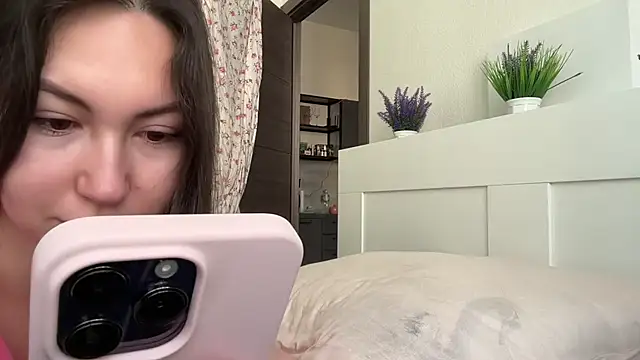 GIGI BENNET online show from 25, 9, 2025