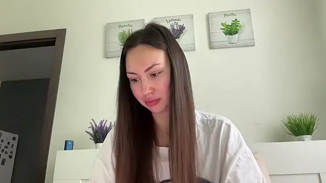 GIGI BENNET online show from 2, 10, 2025