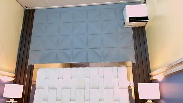 Nicole Ramires online show from 21, 10, 2025