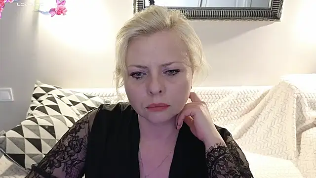 Snapshot of Gray_swann chatting on 7, 3, 2025 Gray swann online show from 7, 3, 2025