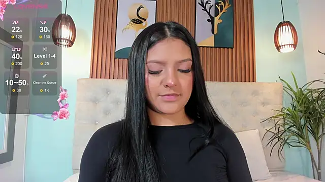 NicolleeEvanss online show from 6, 2, 2025