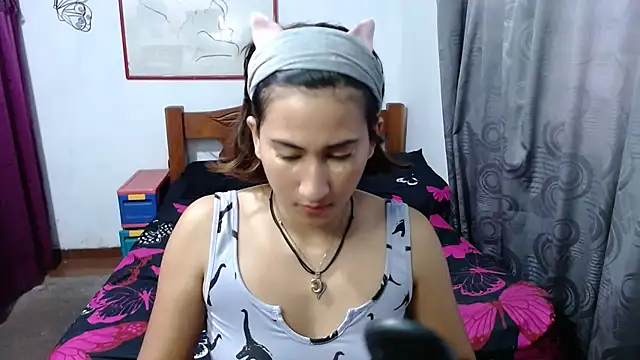 LadyMilk003 online show from 24, 1, 2025