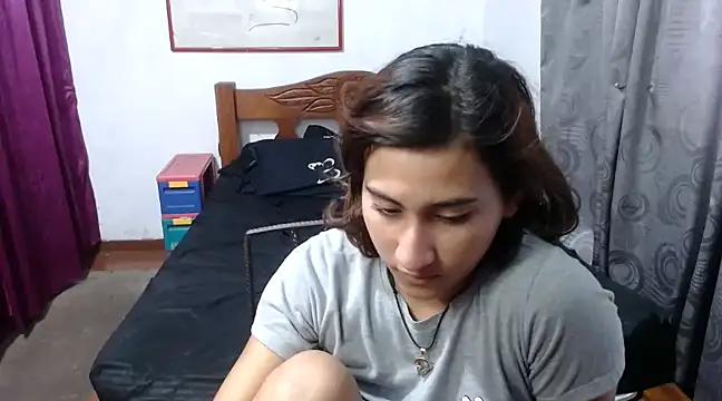 LadyMilk003 online show from 5, 2, 2025