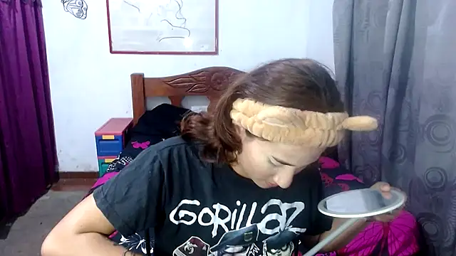 LadyMilk003 online show from 8, 10, 2025