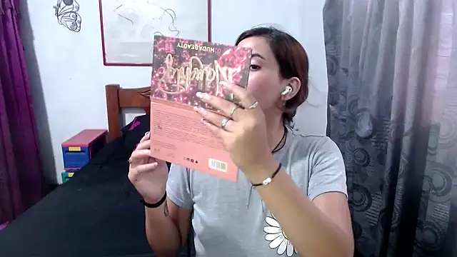 LadyMilk003 online show from 13, 11, 2025