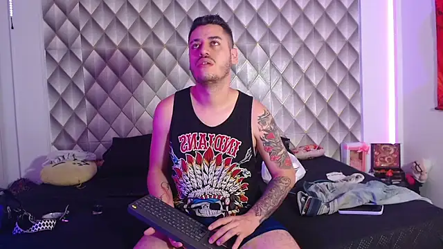 Snapshot of CoupleSwingerLatin chatting on 22, 3, 2026 CoupleSwingerLatin online show from 22, 3, 2026