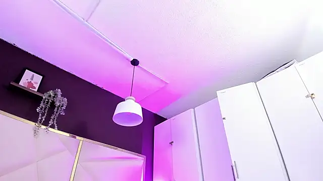 April bowie online show from 12, 3, 2026