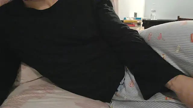 Snapshot of -theshyguy92- chatting on 8, 2, 2025 -theshyguy92- online show from 8, 2, 2025