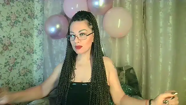 Snapshot of AngellaFly chatting on 10, 11, 2025 AngellaFly online show from 10, 11, 2025