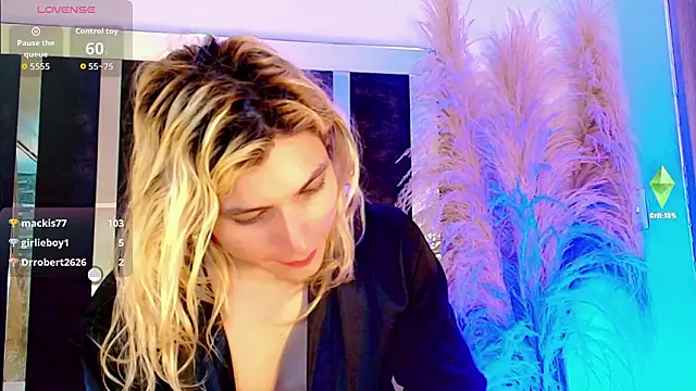 Snapshot of honey_skin chatting on 14, 2, 2026 honey skin online show from 14, 2, 2026