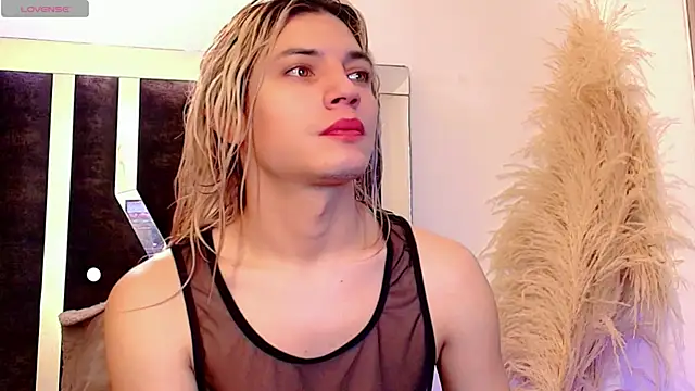 Snapshot of honey_skin chatting on 22, 2, 2026 honey skin online show from 22, 2, 2026