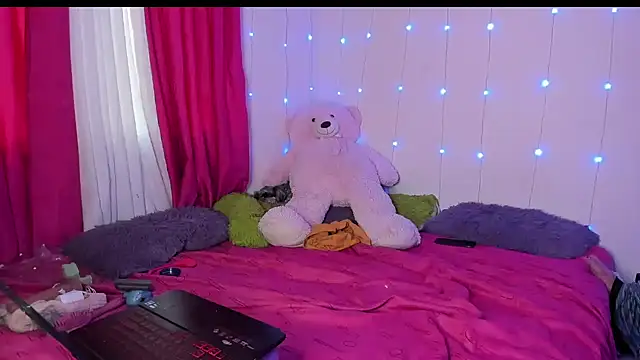 Snapshot of cathi_montana chatting on 31, 12, 2024 cathi montana online show from 31, 12, 2024