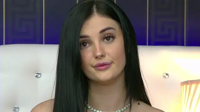 SophiaVilner online show from 2, 1, 2025