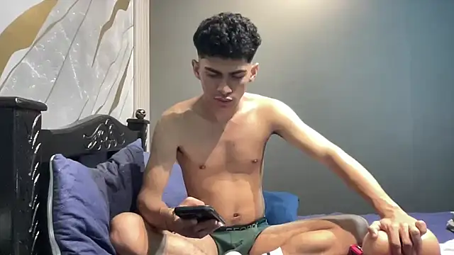 Snapshot of WildLogan chatting on 14, 3, 2026 WildLogan online show from 14, 3, 2026