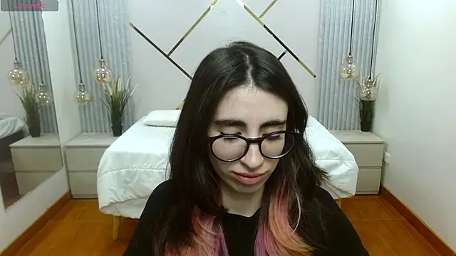 Snapshot of LenaRoses chatting on 14, 10, 2025 LenaRoses online show from 14, 10, 2025