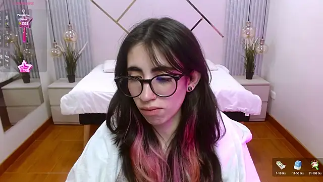 Snapshot of LenaRoses chatting on 6, 11, 2025 LenaRoses online show from 6, 11, 2025