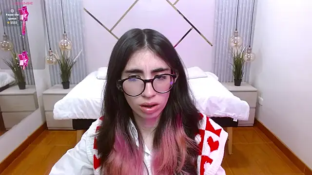 Snapshot of LenaRoses chatting on 7, 11, 2025 LenaRoses online show from 7, 11, 2025